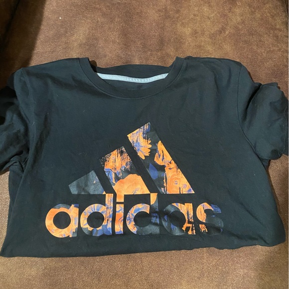 Womens adidas tee. - Picture 1 of 4